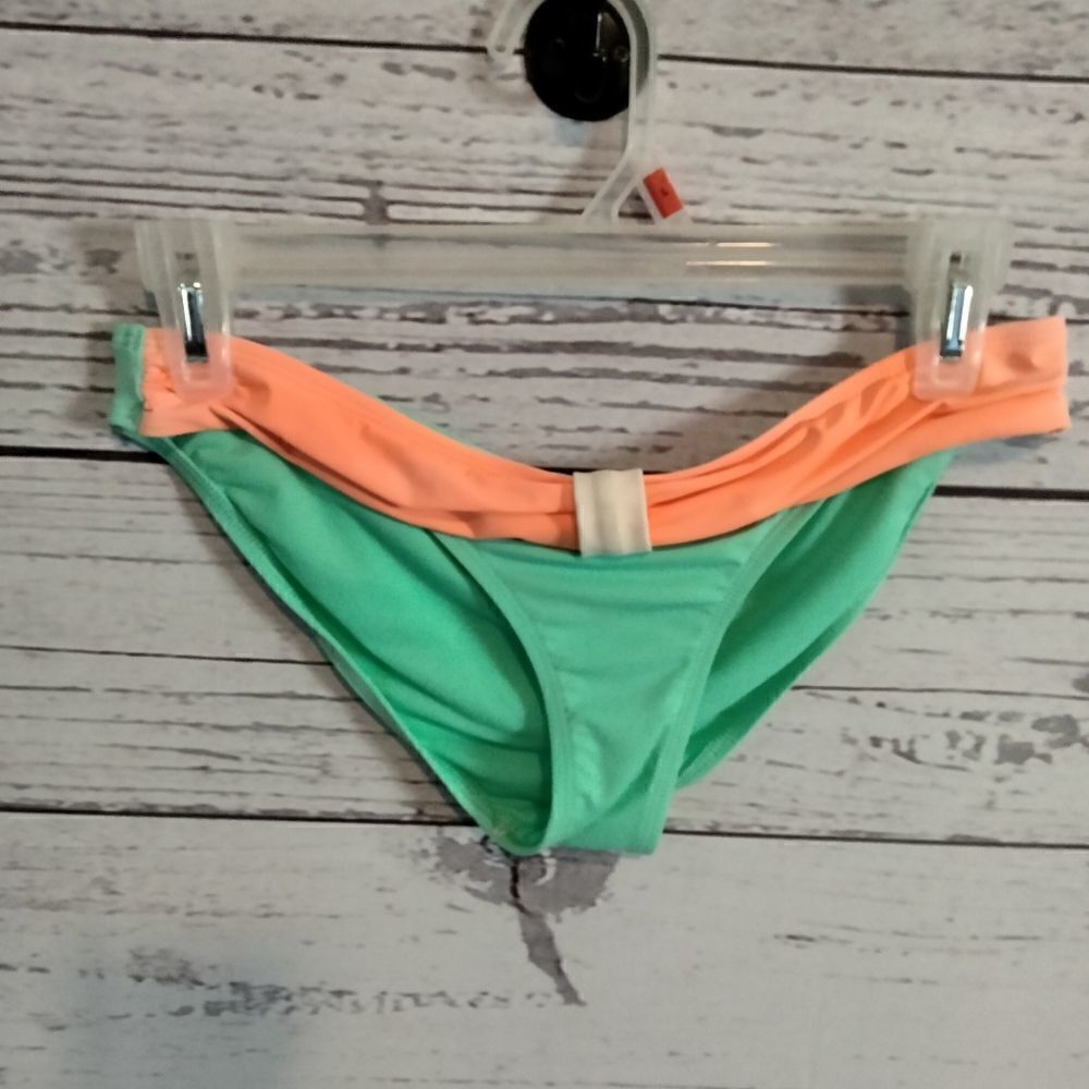 New Without tags. "Eidon" woman's bikini bottoms